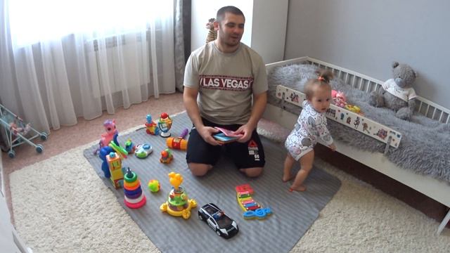 Что умеет ребёнок в 9 месяцев