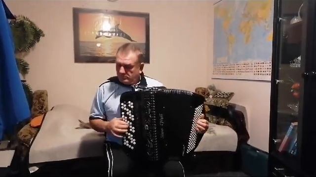 Карусель... Играет Арнольд Филип смотреть онлайн