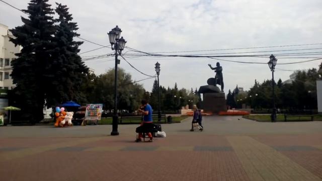 Скрипач на ул. Кирова в Челябинске