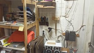 Нас выгоняют  Последнее видео из помещения