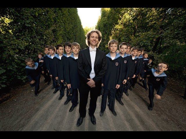 Wiener Sängerknaben - Am Weihnachtsbaum die Lichter brennen смотреть онлайн