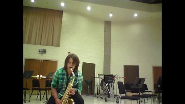Chandelier (Sia) Saxophone Cover смотреть онлайн