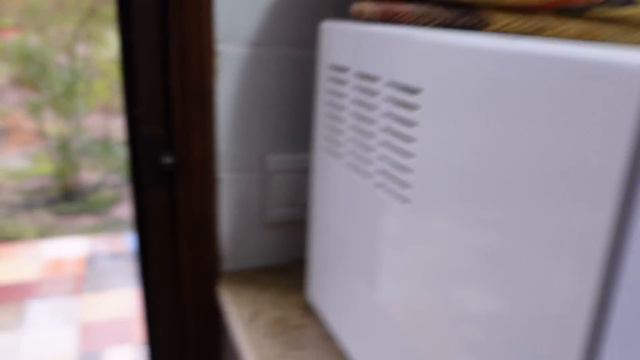 CACHE CACHE EN FAMILLE - CATASTROPHE pour KAMILIA смотреть онлайн