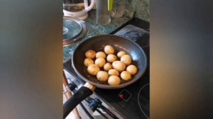 Как приготовить молодую картошку очень вкусно? Смотрите, пробуйте.