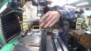 Скрестили китайский шпиндель с советским фрезерным часовым станком!