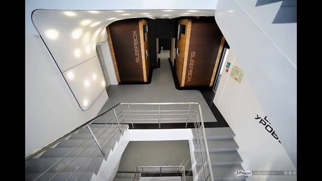 Первый капсульный отель в Москве... смотреть онлайн