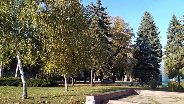 Прогулка по осеннему Харцызску. Донбасс. Харцызск. Октябрь 2021. Городской ДК и площадь Ленина.