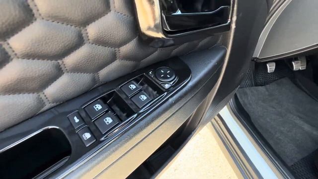 Чёткая Lada Priora ?? Как думаете сколько стоимость данного автомобиля ? смотреть онлайн