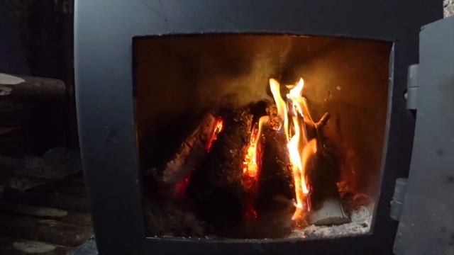 ДОМ НА ДЕРЕВЕ КАК У ЛЕСНЫХ. ПОЧТИ. ПИЦЦА ЗА 10 МИНУТ. СТРОЮ ДОМИК НА ДЕРЕВЕ. TREEHOUSE. смотреть онлайн