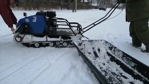 Катаемся на мотособаке.