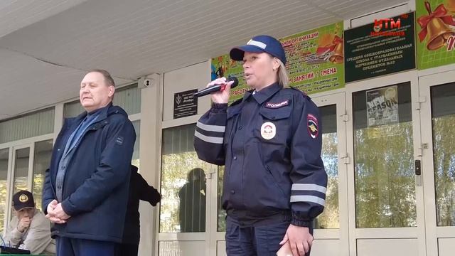 На площадке 32-ой школы Саранска состоялась Зарядка выходного дня с семьёй Захаровых