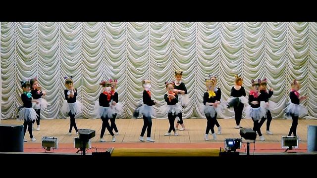 Кошечки - Dance Video Channel смотреть онлайн