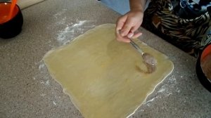 Булочки с сахаром и корицей из слоеного теста. Быстрые булочки с корицей