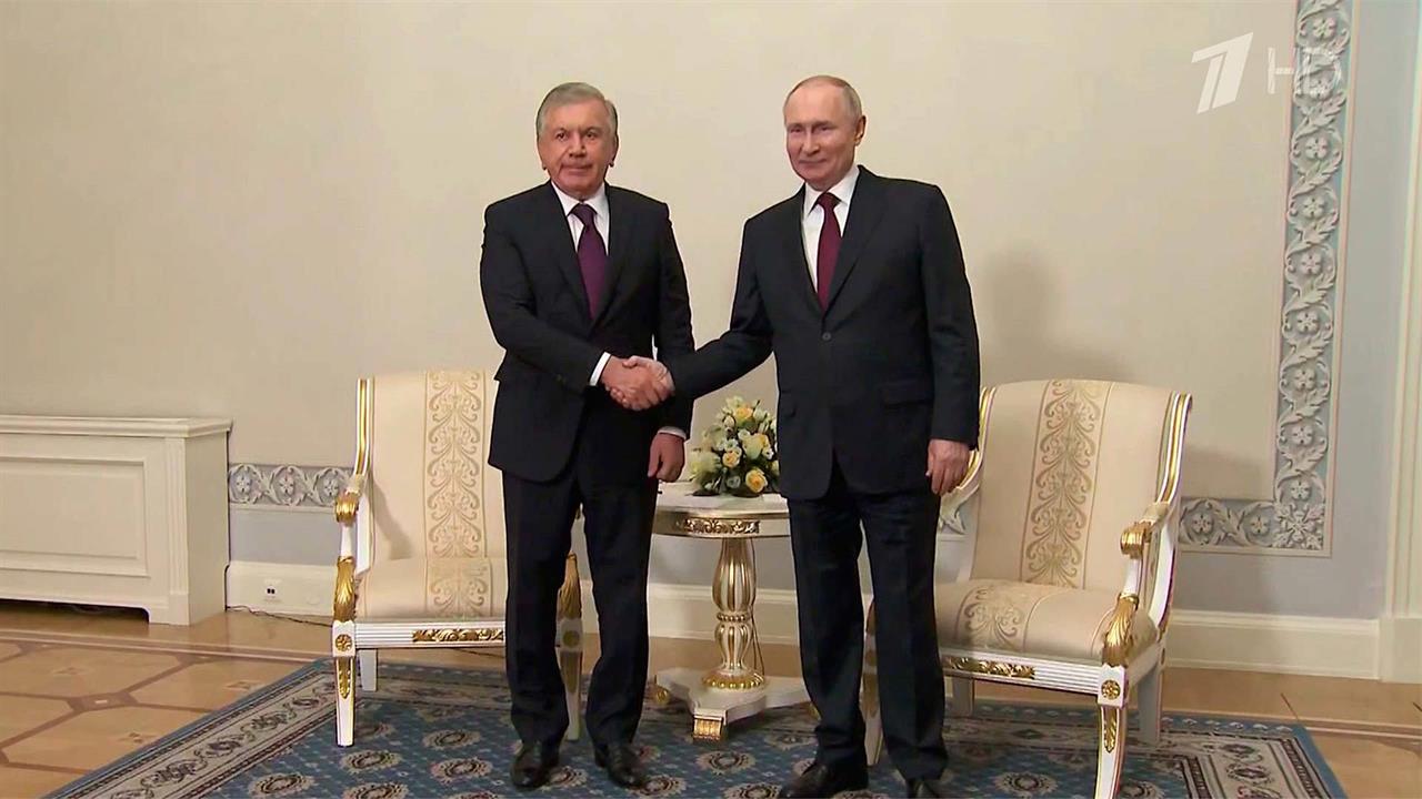 Владимир Путин провел встречи с лидерами Казахстана и Узбекистана и главой "Газпрома" А. Миллером
