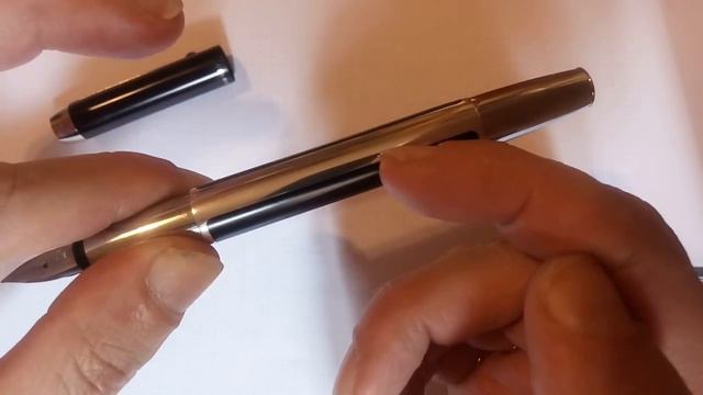 Обзор перьевой ручки Pelikan P40 "Pura" смотреть онлайн