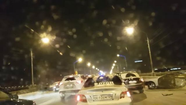 Красноярск коммунальный мост разорвало пополам смотреть онлайн