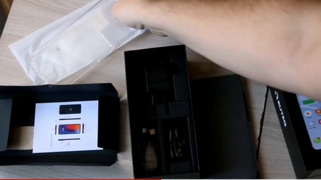 Новый российский смартфон Р-ФОН попал на видео смотреть онлайн