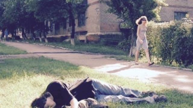 Стихотворение ~ Два абсолютно разных человека...