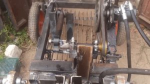 Пробный запуск грохотной картофелекопалки от гидромотора
