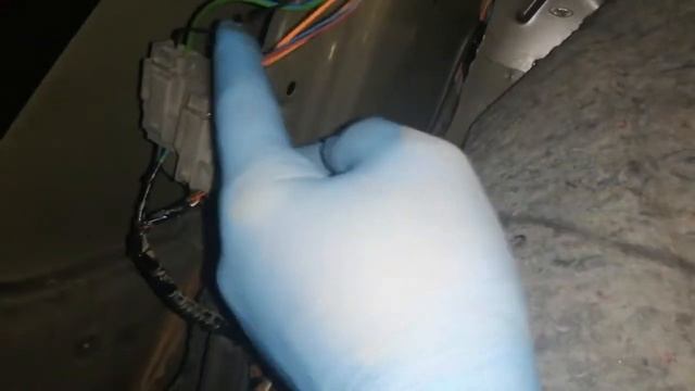 Ford Mondeo 2006г глючит электро замок багажника, как его открыть и восстановить. смотреть онлайн