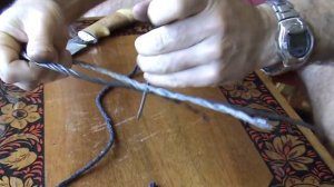 Заплетаем трос . Делаем петлю .