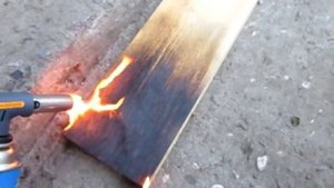 обжигаем дерево.Газовая горелка. Испытание