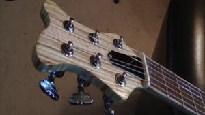 Plywood electric guitar