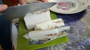 Ни кто так не может вкусно нарезать сало!