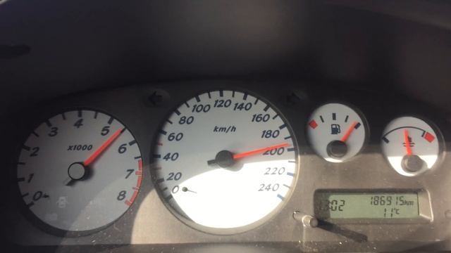 Nissan Primera P11 2.0 2001 - 200 км/ч. смотреть онлайн