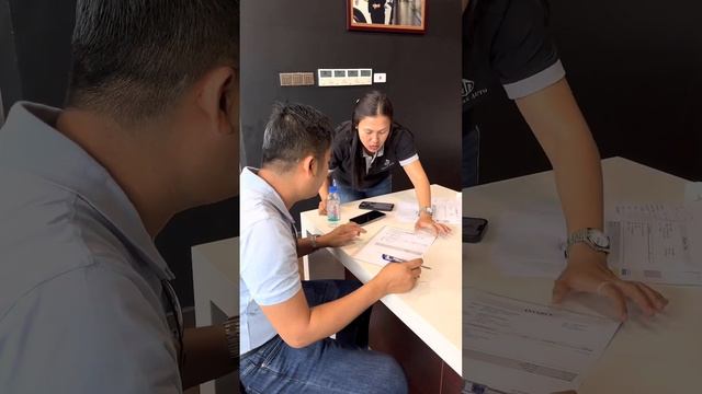 Lexus RX 500h 2023 in Cambodia смотреть онлайн