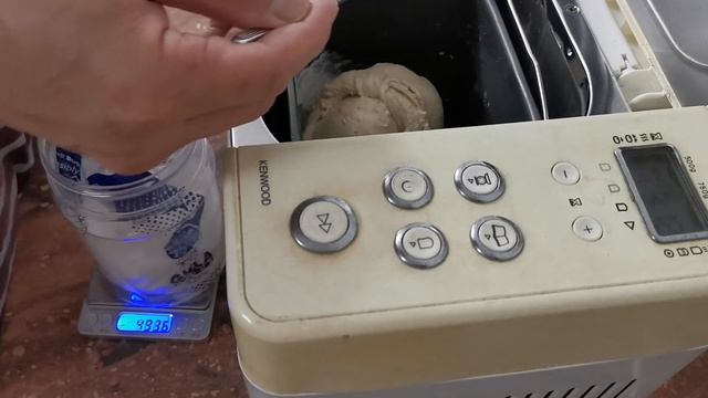 Breadmaker Kenwood BM250 Take 8 230g liquid, Autolyse, BuckWheat, Egg, Mixed Nuts смотреть онлайн