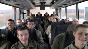 Минобороны показало кадры возвращения российских военнопленных / События на ТВЦ