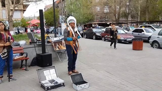 В Армение։ Индеец класно поет, Музыка для души смотреть онлайн