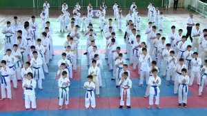 Чемпионат Центральной Азии по каратэ кекусинкай среди юниоров в Таджикистане собрал более сотни спор