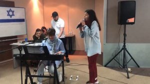 Мой Папа ввел меня в землю ИЗОБИЛИЯ там где молоко и мёд Елизавета Сулейманова прославление хвала