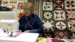 Лоскутные изделия для дома. Как сшить волшебную дорожку? // Лоскутный эфир 203. Печворк 16+