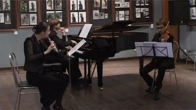 Irina Tseslukevitch / Ирина Цеслюкевич. Блондинка / La Blonde / Die Blondine смотреть онлайн