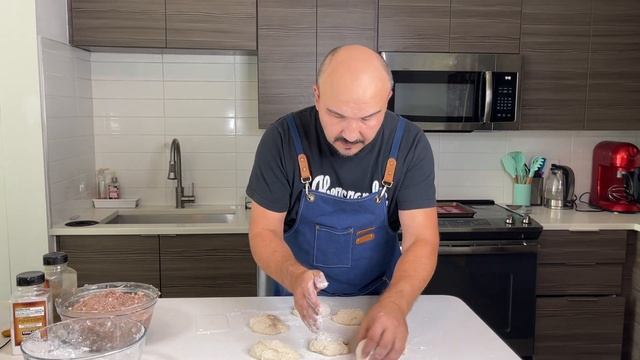 БЕЛЯШИ с МЯСОМ БЕЗ ФРИТЮРА/ ВКУСНЫЕ и СОЧНЫЕ ДОМАШНИЙ РЕЦЕПТ /БЕЛЯШИ В ДУХОВКЕ