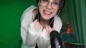 ASMR scratching clothes ♡ АСМР скрэтчинг одежды #асмр #asmr