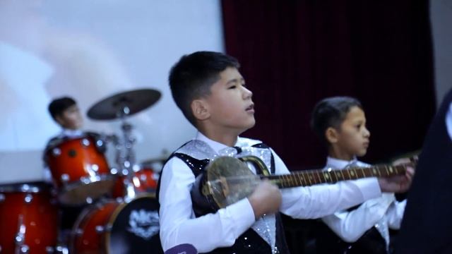 Andijon shahar 3-BMSM Xalq cholg'ular ansambli А.Рыбанков "Три корочки хлеба" смотреть онлайн