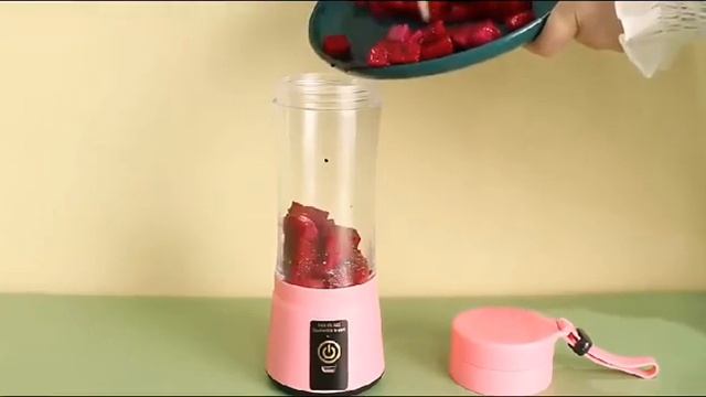 Mini portable USB rechargeable juicer blender #electricjuicer #juicerblender #marhabaanwar