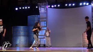 Лил Ди Танец Вот так надо двигатся!!!!