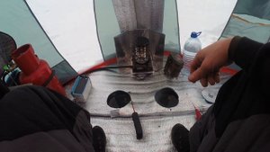 Зимняя рыбалка с ночёвкой при -20 и обустройство палатки.