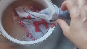 Лучшее средство для удаления пятен с кухонных полотенец ,и темного налета на кастрюлях. ЕЛИЗАР.