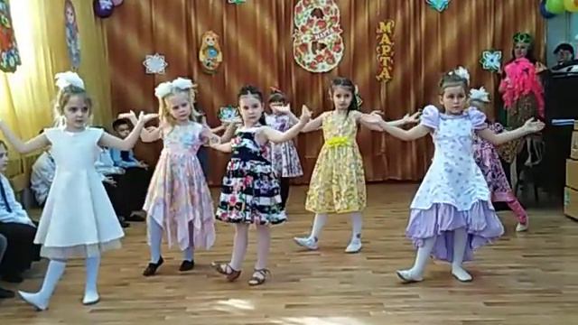 Утренник 8 марта в старшей группе