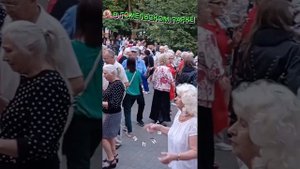 Тебя хочу назвать единственной и самою любимою моей. Танцы в Гомельском парке