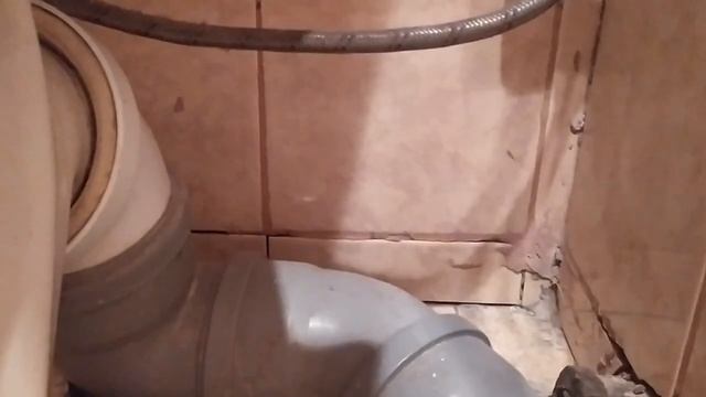Капремонт ванной комнаты в старом фонде. Часть первая. Худшая укладка плитки что я видел