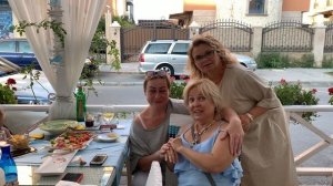 Поморие. Мария Аронова, которую мы встретили уже ресторане Роуз Гарден, плавно переместившись?