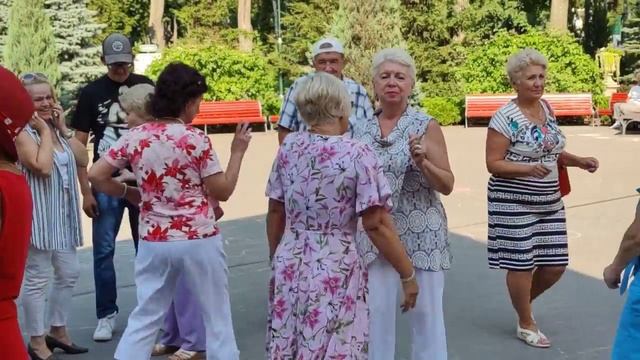 За четыре моря Танцы в парке Горького Харьков Июль 2021 смотреть онлайн