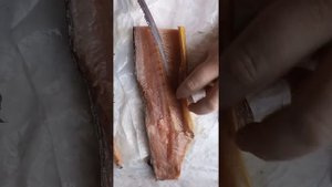 Снять филе красной рыбки на примере форели холодного копчения ?